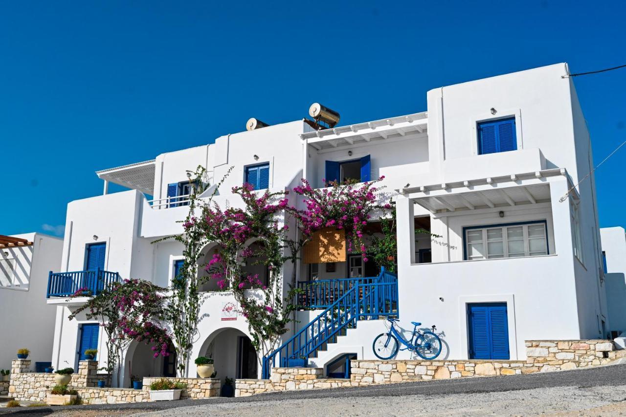 Beachfront Bocamviglies Rooms - Naoussa Bespoke View Экстерьер фото