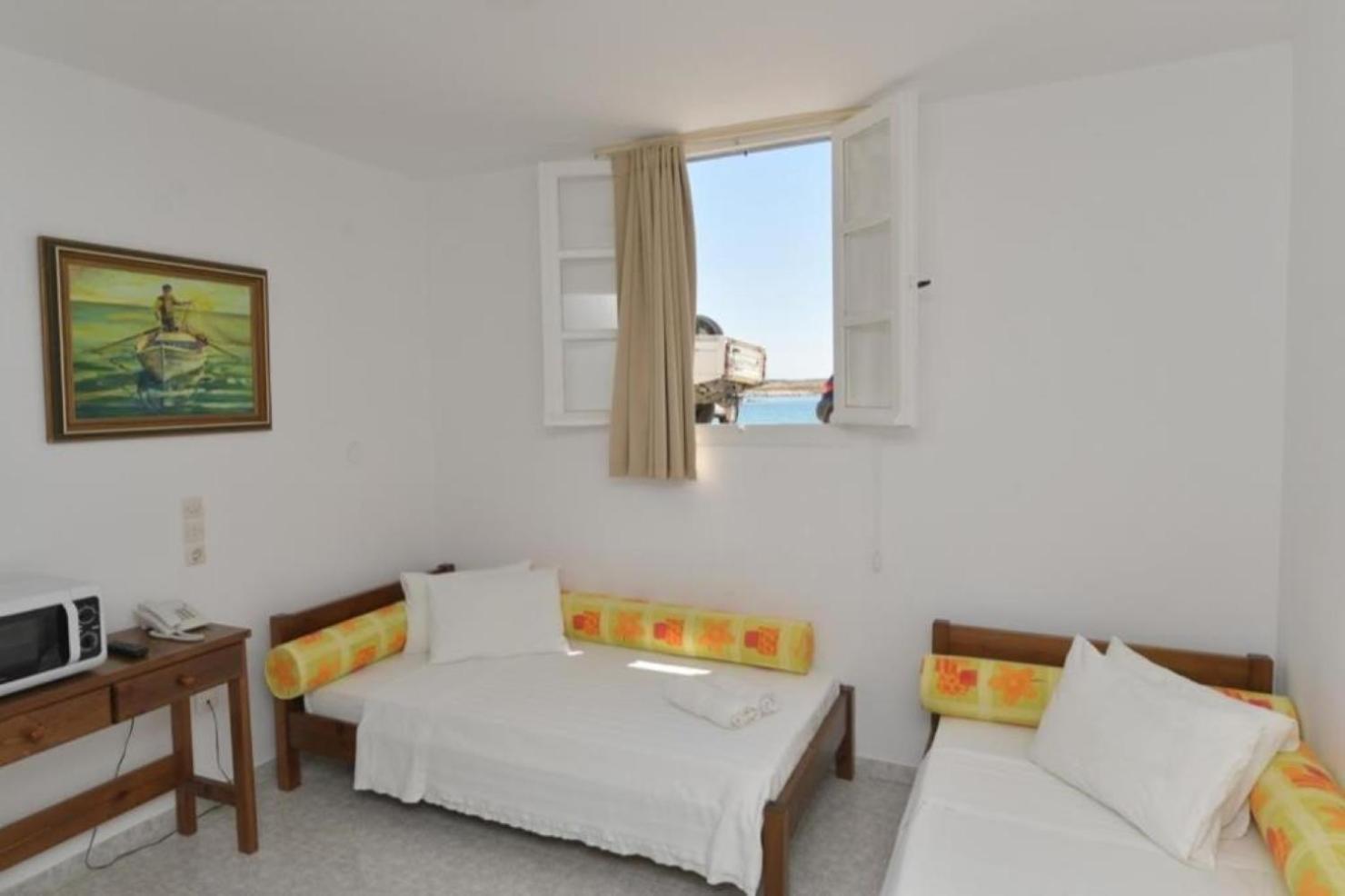 Beachfront Bocamviglies Rooms - Naoussa Bespoke View Номер фото